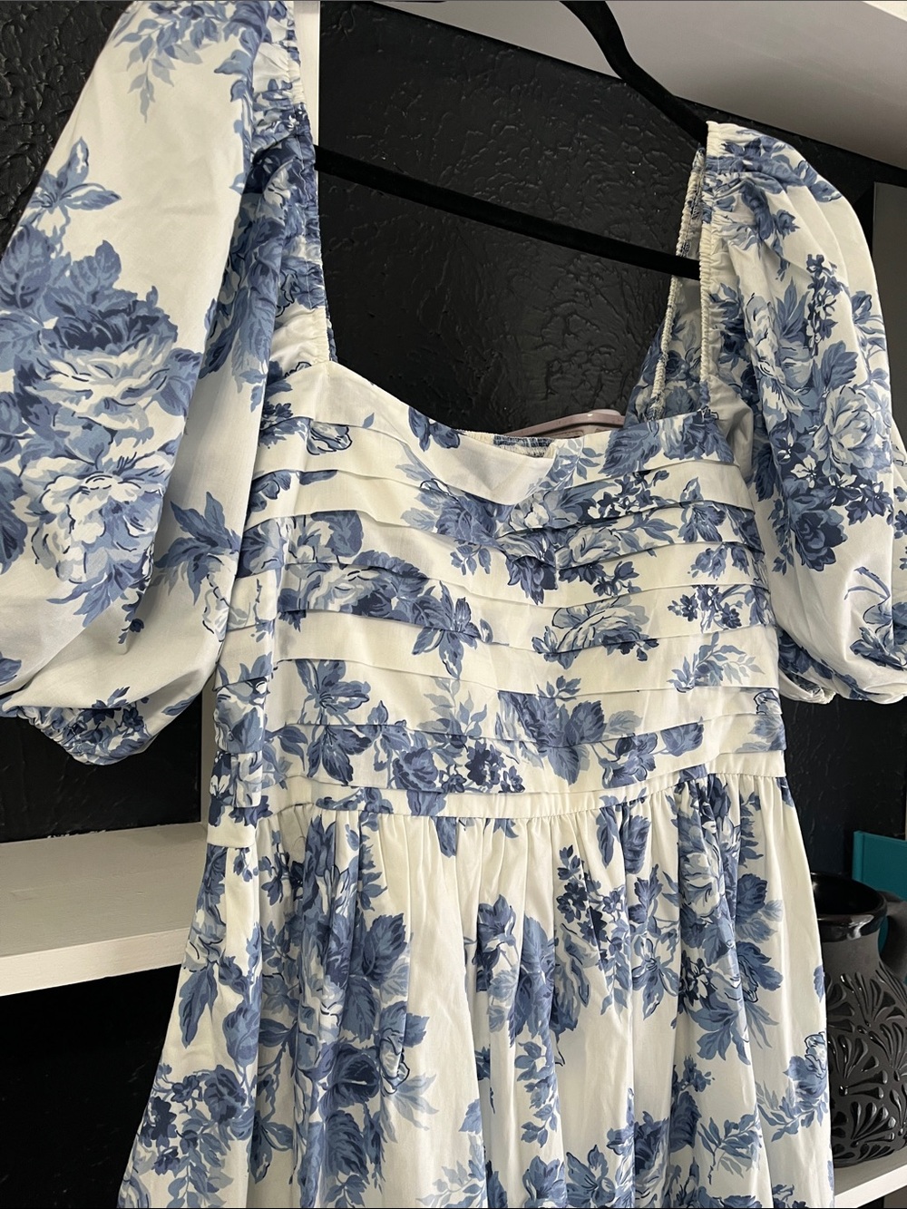 Abercrombie & Fitch Emerson Blue Floral Puff-Sleeve Midi - Picture 9 of 10